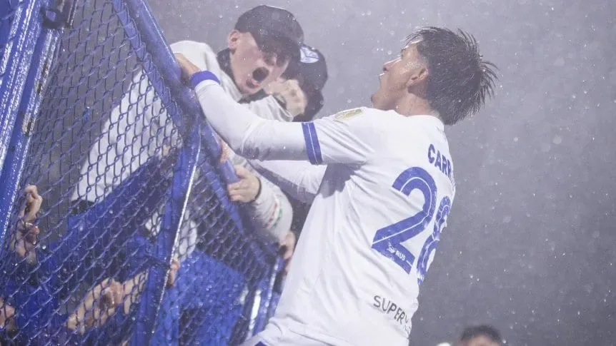 Vélez le ganó 2-0 a Fortaleza y avanzó a los cuartos de final de la Copa Libertadores
