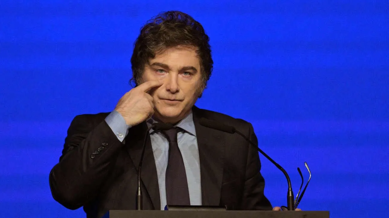 La confianza en el gobierno de Javier Milei cayó 13,6% y alcanzó el nivel más bajo de su gestión