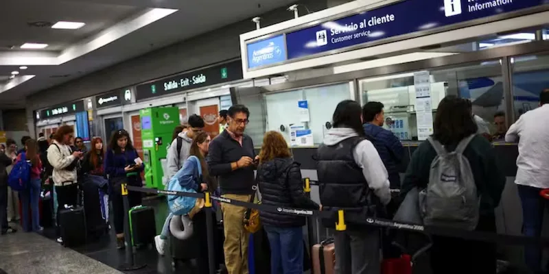 Paro de controladores: hay más de 15 mil pasajeros afectados