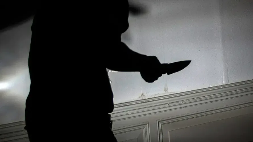 Catamarca: una mujer aceptó la invitación de un hombre a beber alcohol y fue atacada a puñaladas