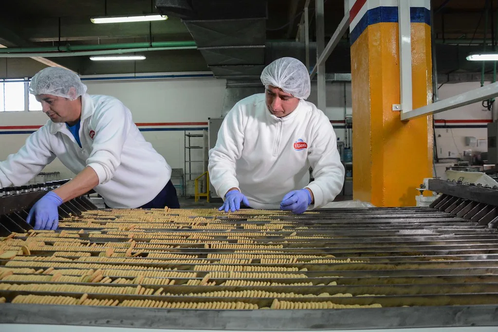 Una conocida fábrica argentina de galletitas está al borde del colapso