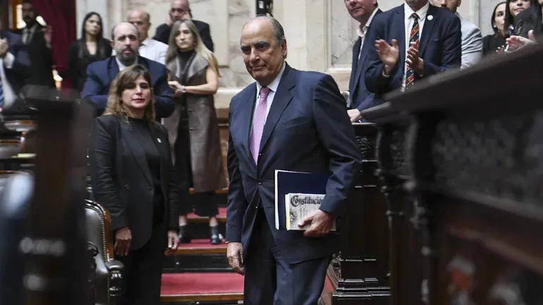 Francos presentará este mediodía  en Diputados su informe de gestión