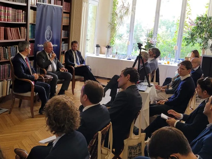 Dusso en Francia: el vicegobernador presentó oportunidades de inversión