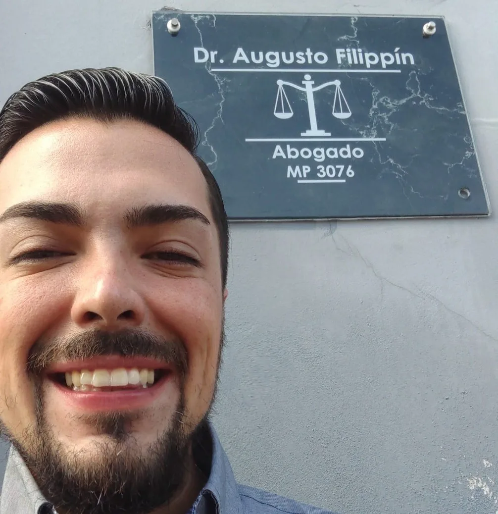 Catamarca: el abogado Augusto Filippín pasó a detenido y hoy sería indagado, mientras su denunciante tiene miedo que la mate