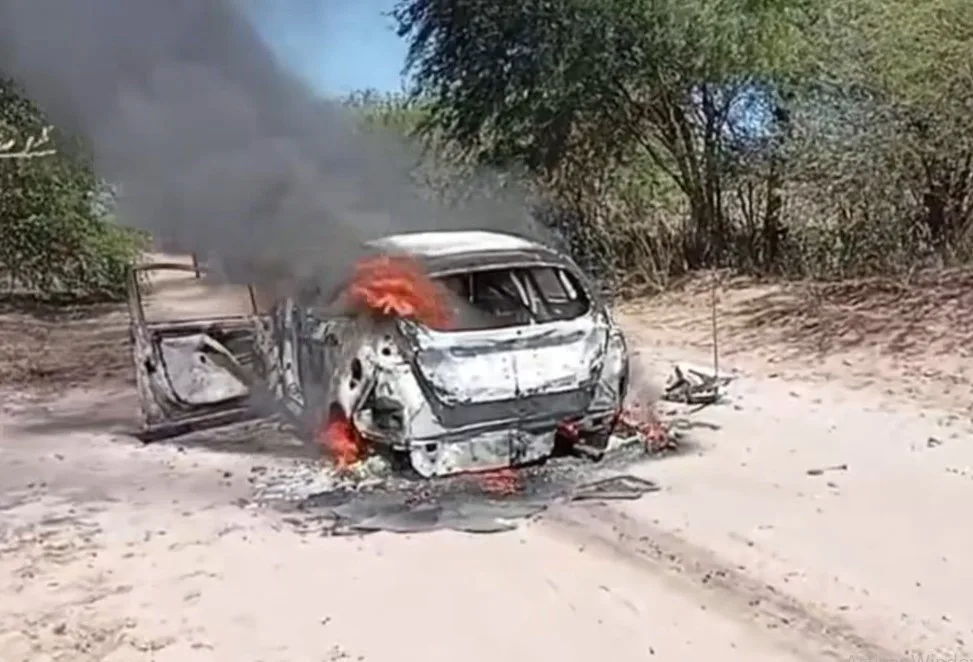 Por el incendio de un auto en Icaño, suspendieron momentáneamente el Rally