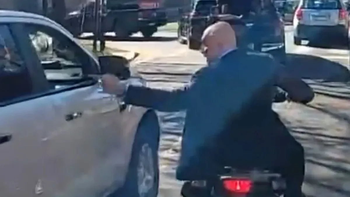 El motoquero que rescató a Espert era un barrabrava con una causa por intento de homicidio