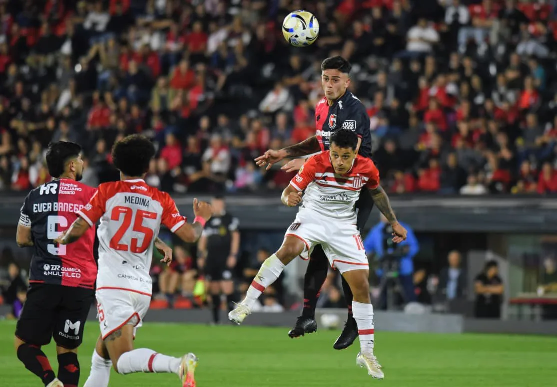 Newell’s empató agónicamente ante Estudiantes en el Coloso