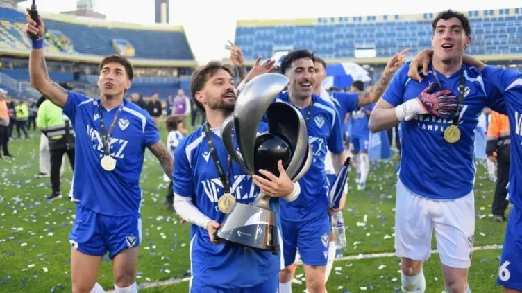 Vélez venció 2 a 0 a Central Córdoba y se consagró campeón de la Supercopa Argentina