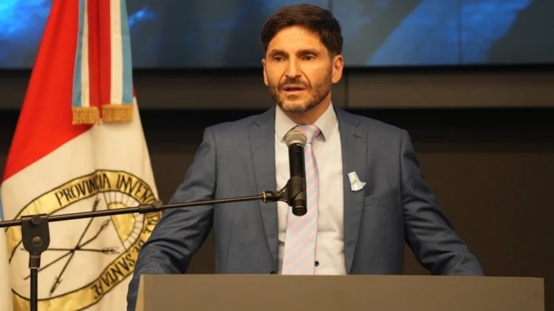 “El gobierno sigue sin escuchar, paralizado”, el mensaje de Pullaro por la convocatoria de Milei a gobernadores