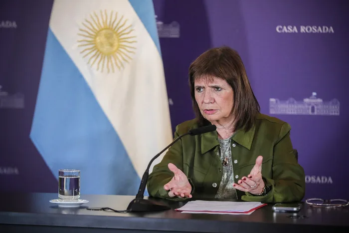 Patricia Bullrich presentará este mediodía el procedimiento internacional que decomisó 500 kilos de cocaína