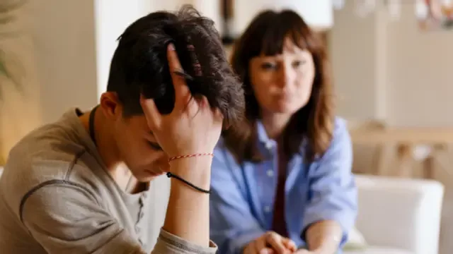 Una madre denunció maltrato y aislamiento a un estudiante en un colegio secundario