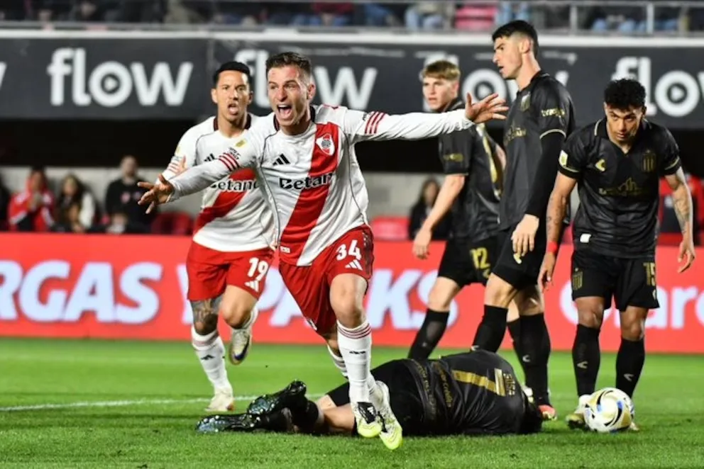 River Plate venció 2-1 a Estudiantes y trepó a la cima de su grupo en el Torneo Clausura