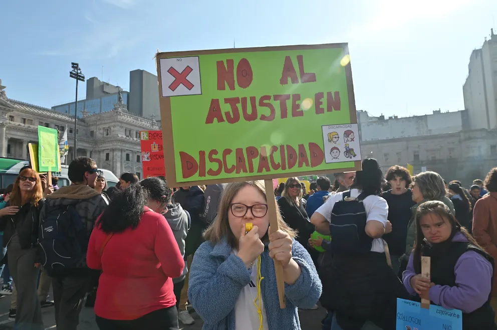 Un juez federal de Catamarca ordenó que la ANDIS devuelva las pensiones por invalidez suspendidas en la provincia