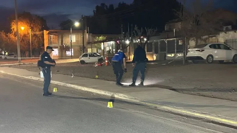 Homicidio a quemarropa: lo mataron ante la mirada desesperada de su hermano de 18 años, que no pudo hacer nada para protegerlo