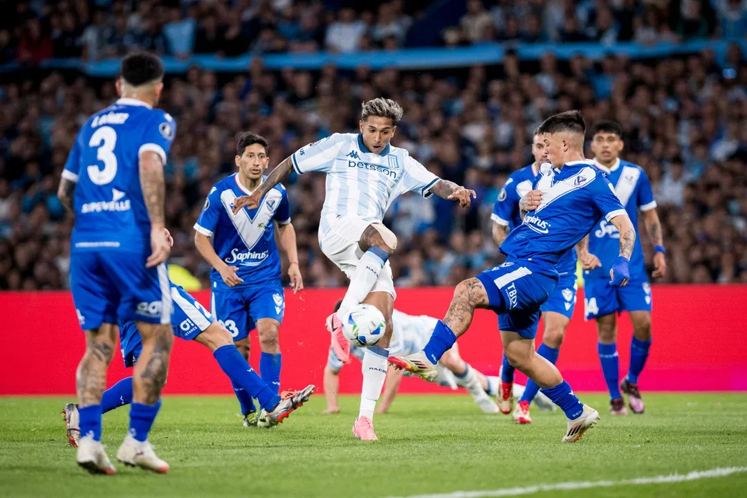 Racing venció 1-0 a Vélez y es el primer semifinalista de la Copa Libertadores