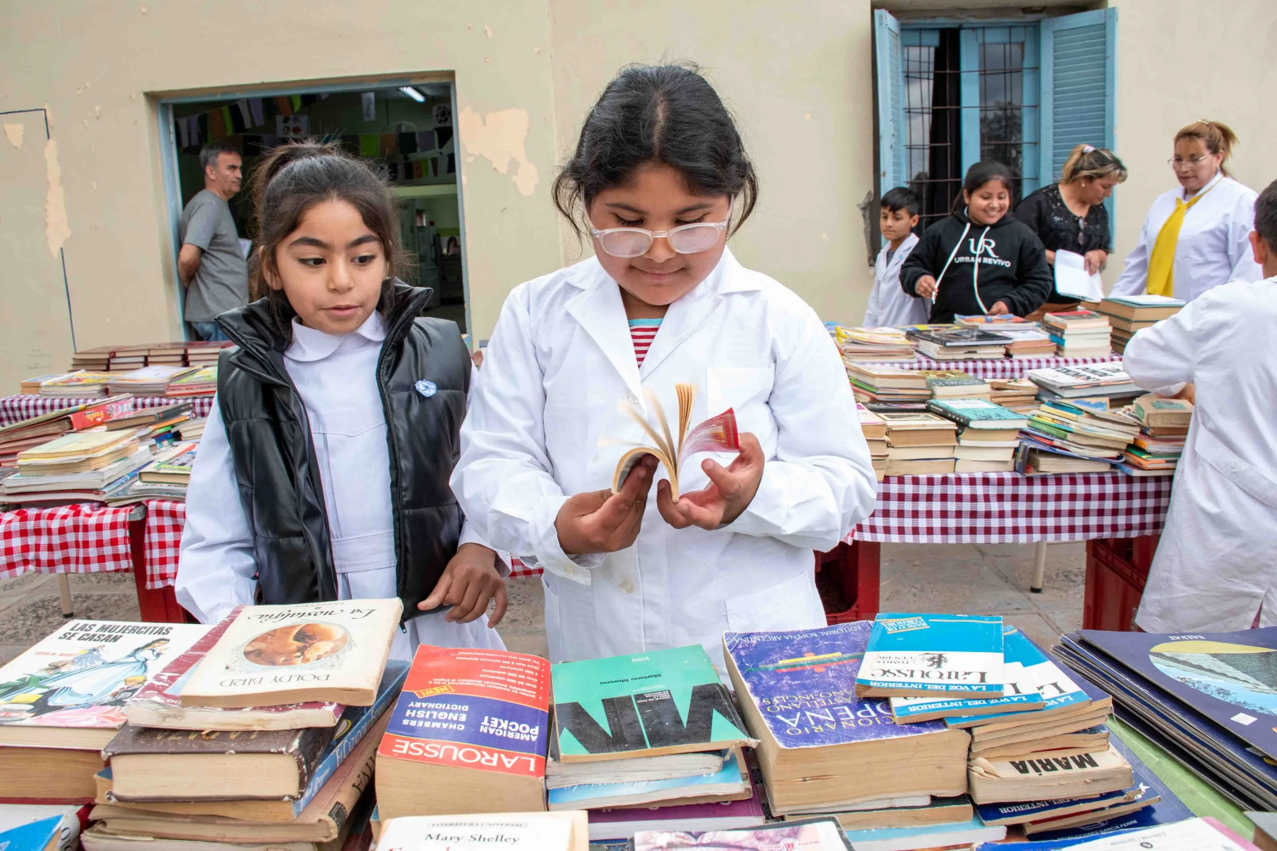 Catamarca: exitosa Feria del Libro en la Escuela N°47 de San Martín y recorrido por instituciones educativas de Capayán y Valle Viejo