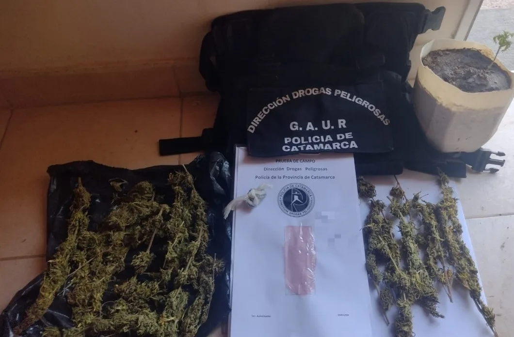 Catamarca: policías secuestraron marihuana y detuvieron a un joven en Andalgalá