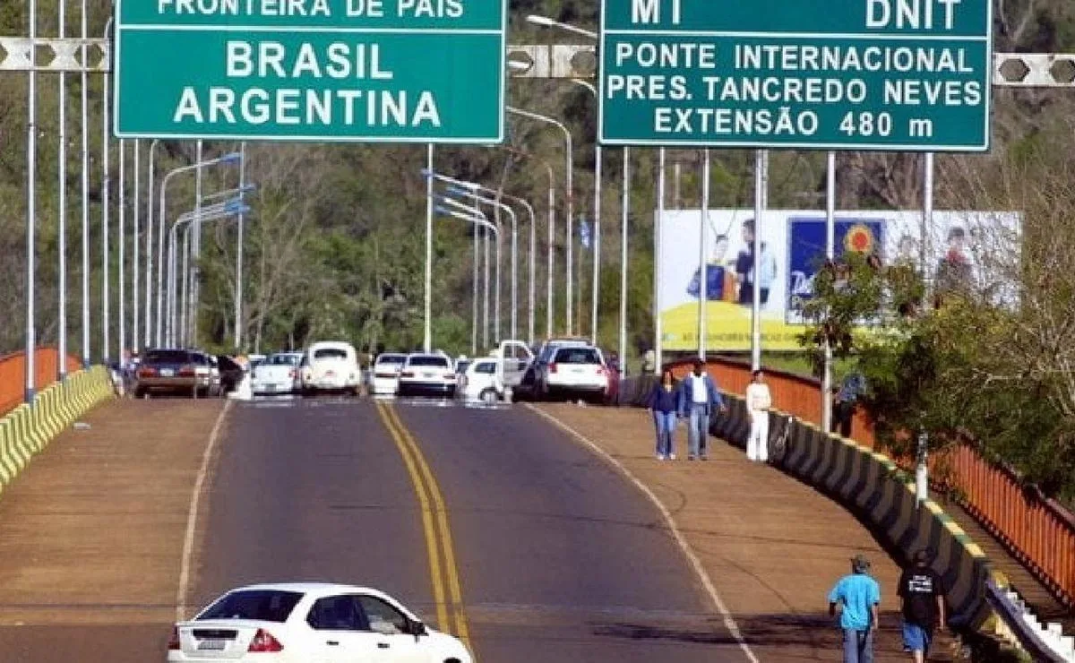 El Ministerio de Seguridad argentino activará una alerta en las fronteras por los hechos de violencia en Brasil