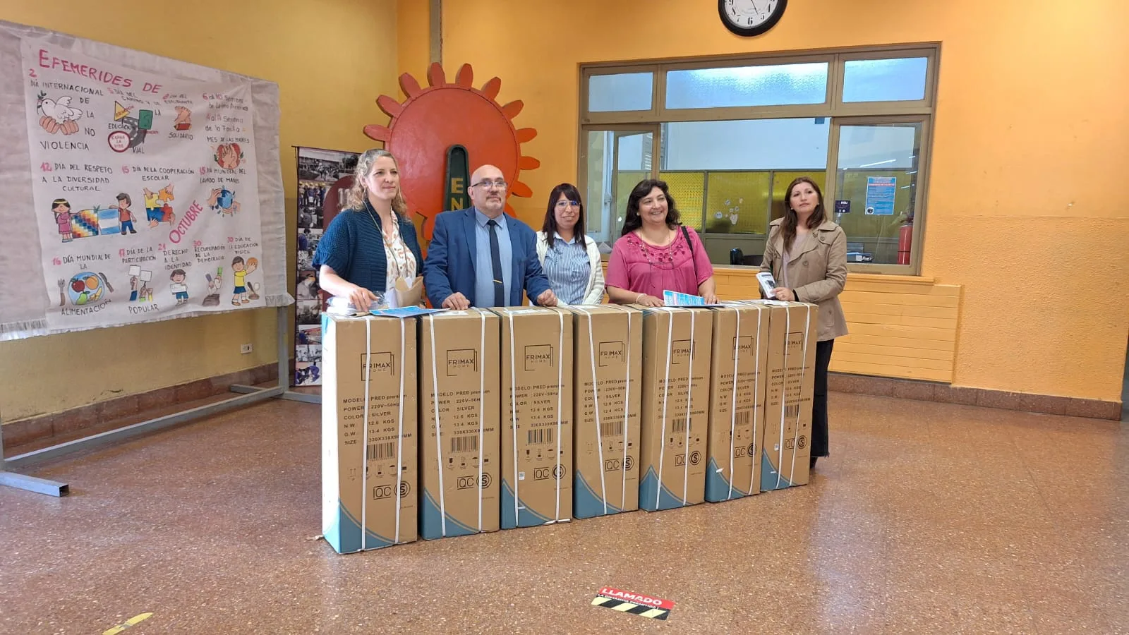 Catamarca: padres entregaron dispensers de agua a la Escuela ENET N°1