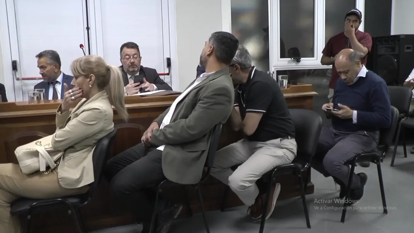 Los médicos acusados por órdenes truchas en Catamarca evitaron el juicio y pagarán $15 millones