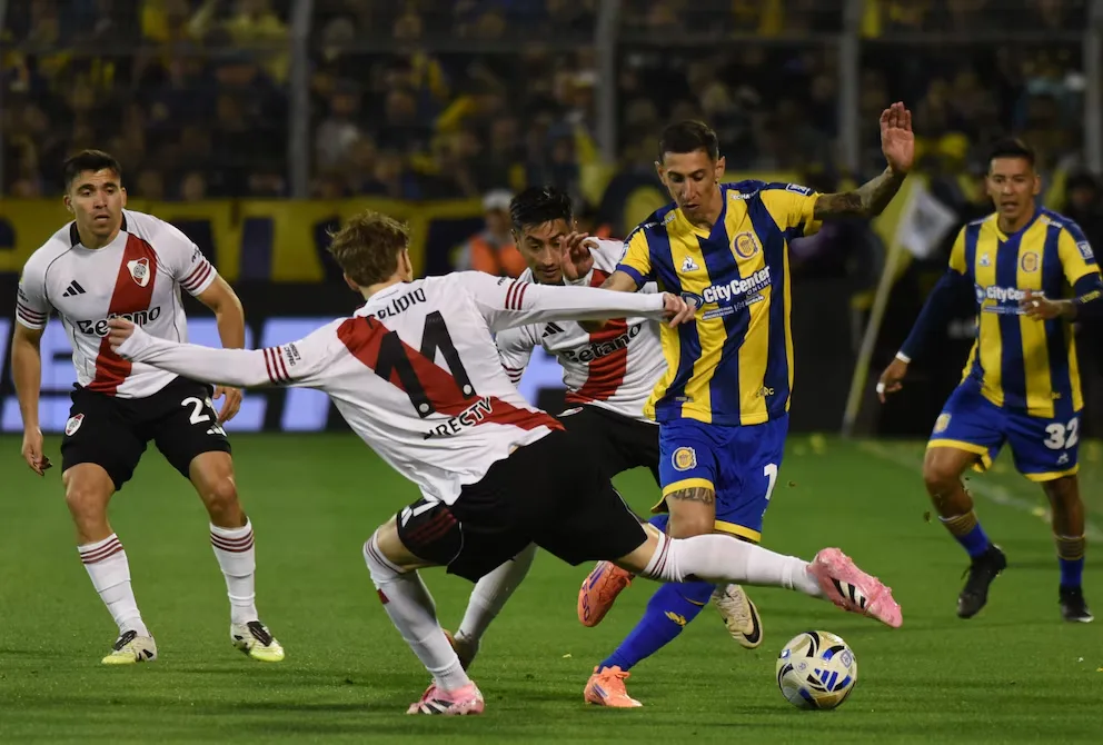 River Plate perdió 2 a 1 con Rosario Central por el Torneo Clausura