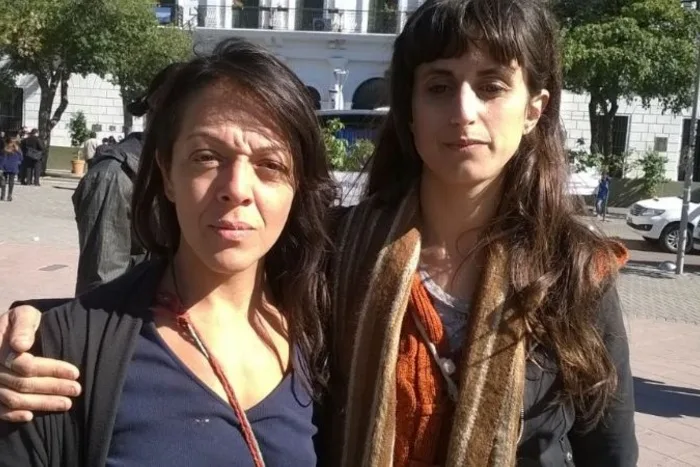 Catamarca: envían a juicio a una mujer policía imputada por torturar a dos artesanas hace una década