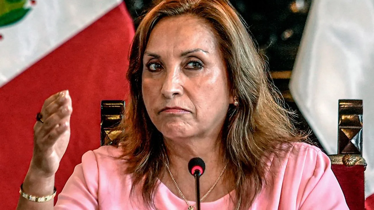 Perú: el Congreso destituyó a la presidente Dina Boluarte por “incapacidad moral permanente”