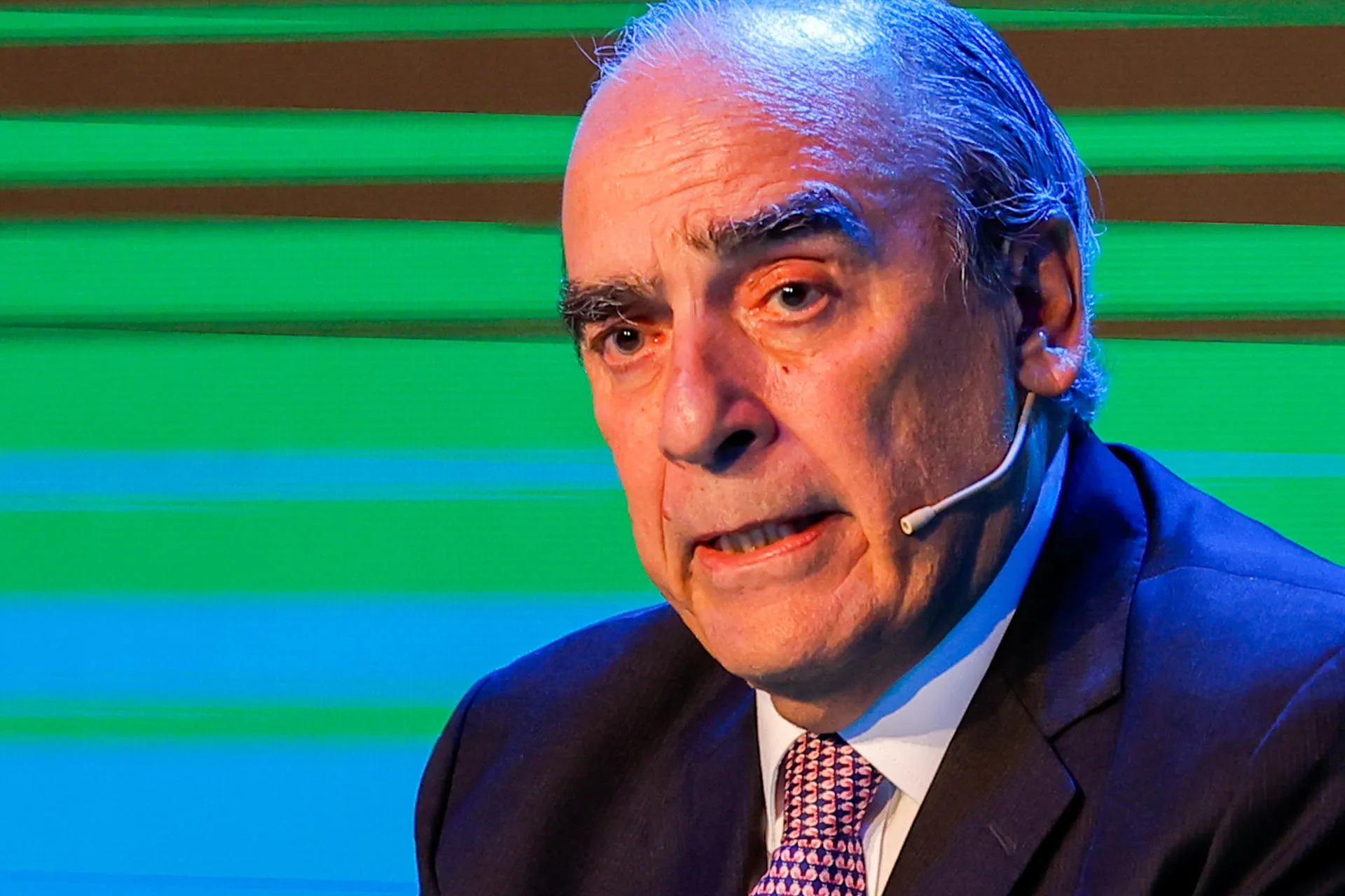 Francos: “No creo que parte del acuerdo con Estados Unidos sea excluir a China”