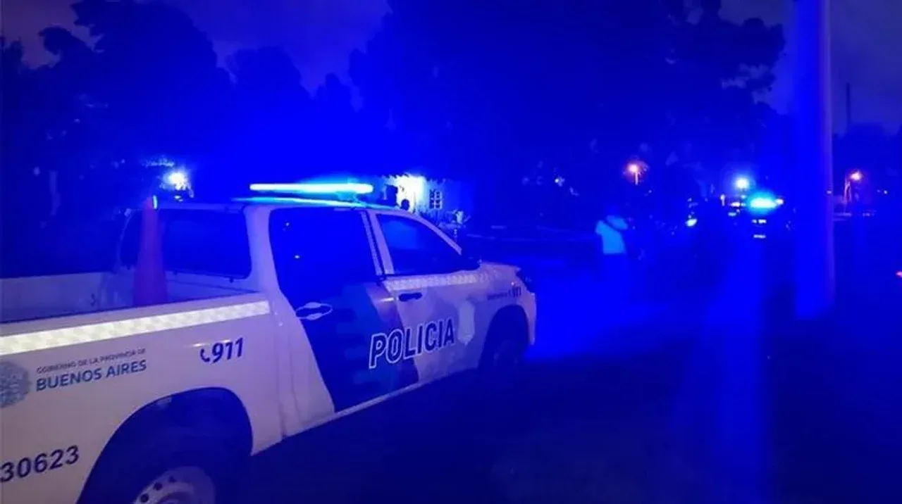 Un adolescente de 16 años asesinó a puñaladas al novio de su madre para defenderla de un violento ataque