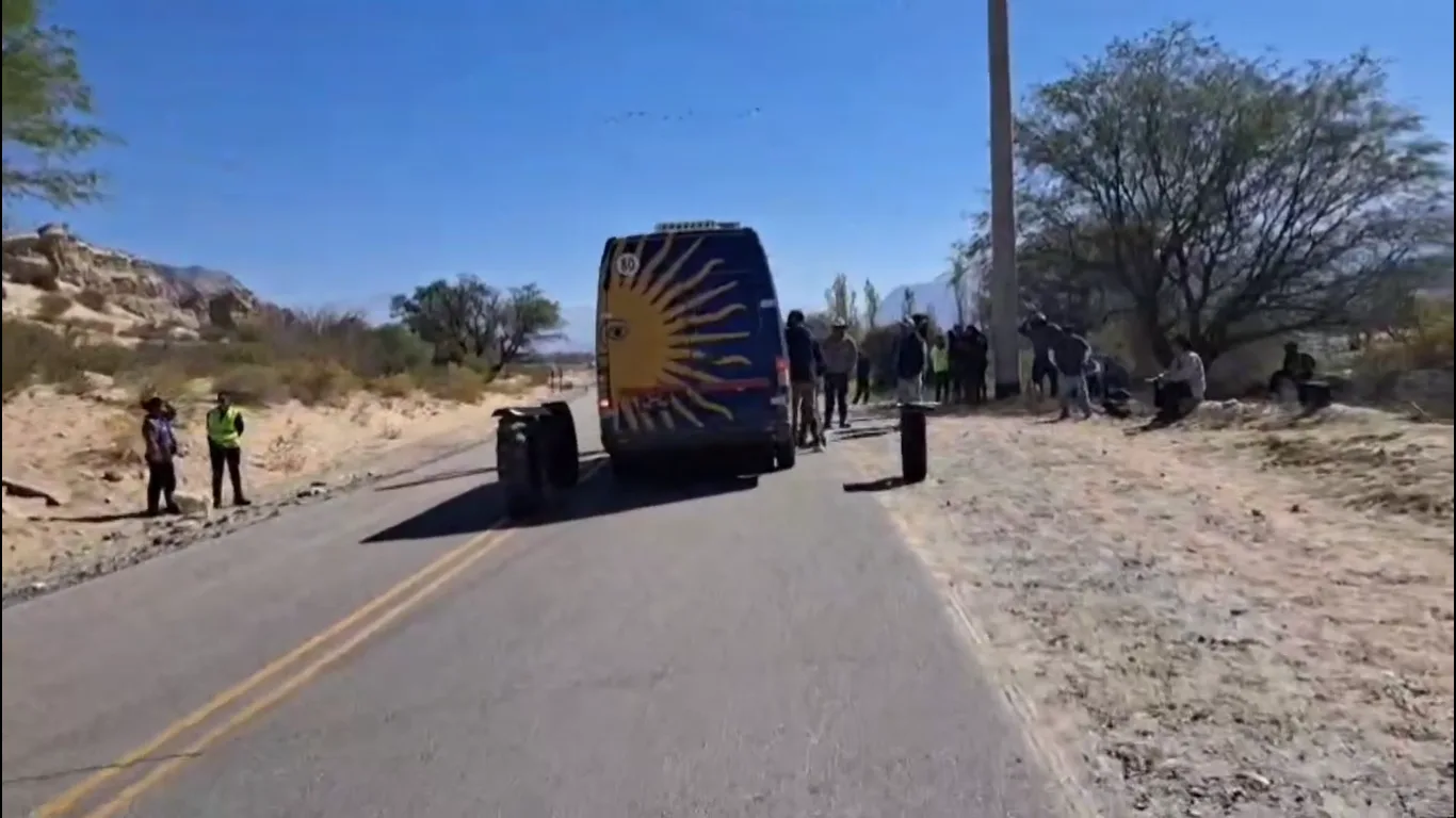 Catamarca: cortaron ruta 43 porque llevan años pidiendo y sin conseguir trabajo en las mineras (Video)