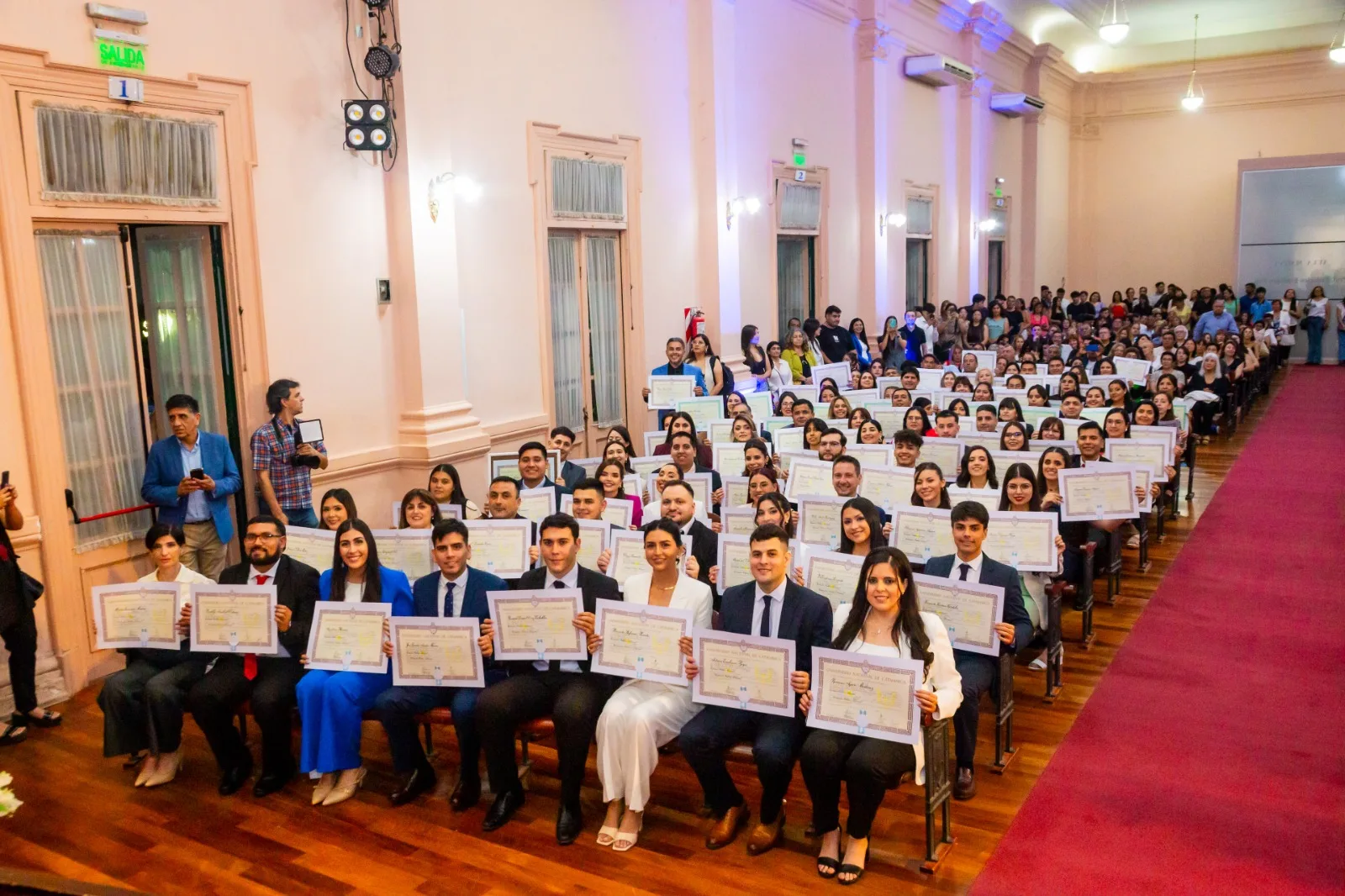 La Facultad de Ciencias Económicas de Catamarca celebra a sus 93 nuevos egresados