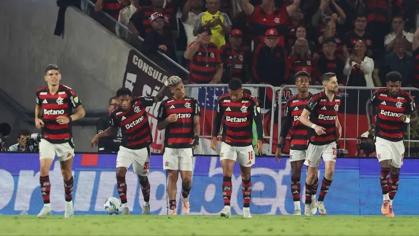Racing no aguantó a pesar de la actuación de Cambeses y Flamengo se quedó con un triunfo agónico por Copa Libertadores