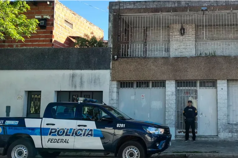 Rescataron a una mujer que estuvo esclavizada 22 años en una casa: la obligaban a hacer tareas domésticas