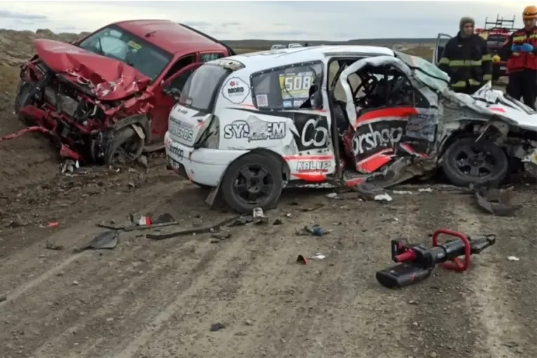 Piloto de rally y su mujer murieron al chocar mientras probaban un auto de competencia