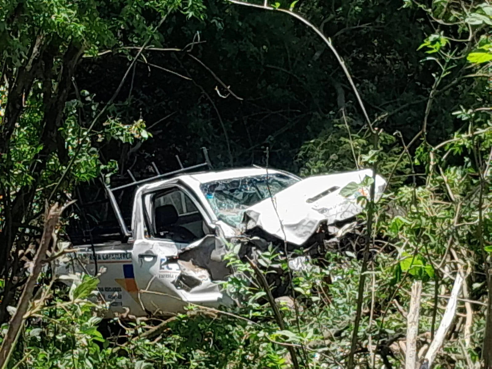 Catamarca: desbarrancó en Cuesta del Totoral una camioneta de EC SAPEM