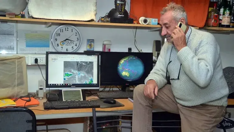 El meteorólogo que movilizó a toda una ciudad: “Pásame el CBU, vos te lo merecés…”