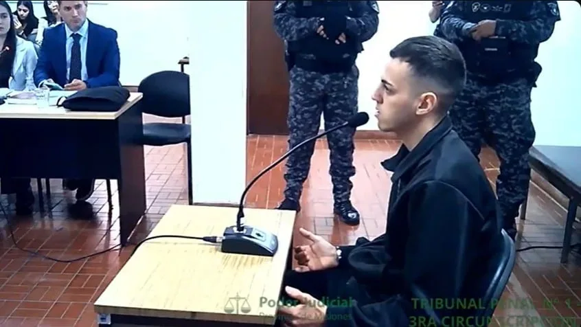Sorprendente giro en un juicio: el Tribunal suspendió el debate contra un joven acusado de matar a su madre, porque el padre confesó el crimen