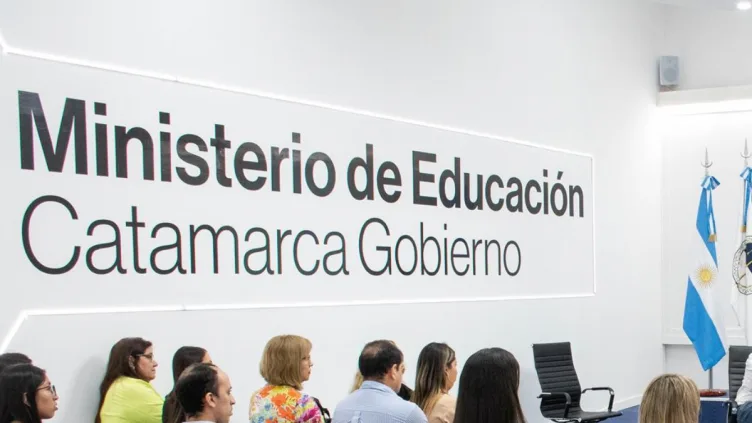 Catamarca: el Gobierno aclara sobre valores del salario docente, y anticipa que el mínimo será de $700.000 a partir de noviembre